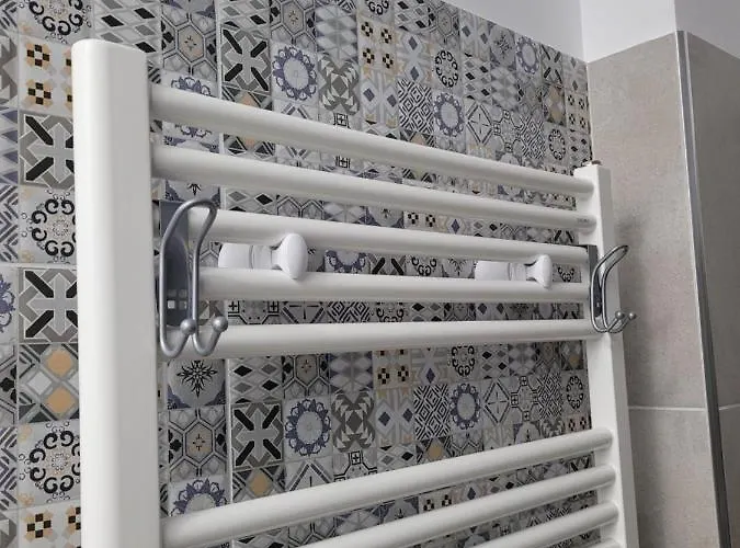 דירה Ema's Vintage Spacious 2 Bedroom With Mountain View