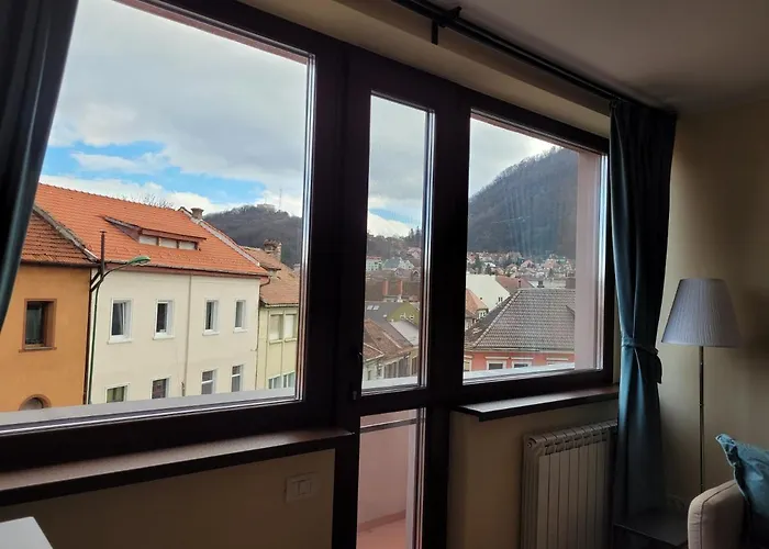 Ema's Vintage Spacious 2 Bedroom With Mountain View Апартаменты *