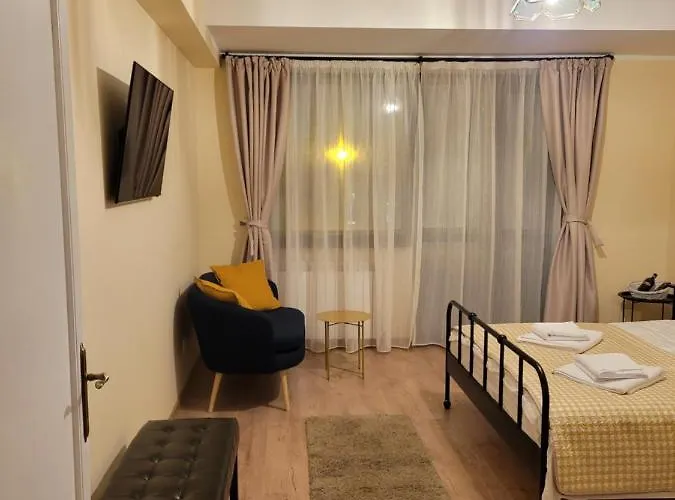 Ema's Vintage Spacious 2 Bedroom With Mountain View דירה *